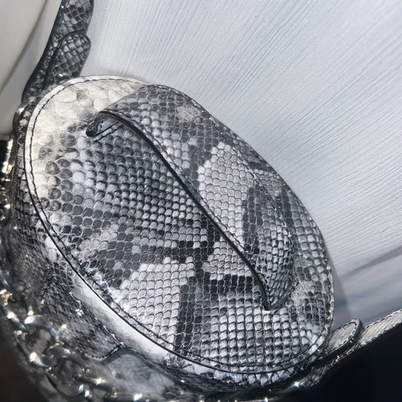 🚨Firm🚨 Circus by Sam Edelman
Canyon Barrel Black White gray - Picture 10 of 12